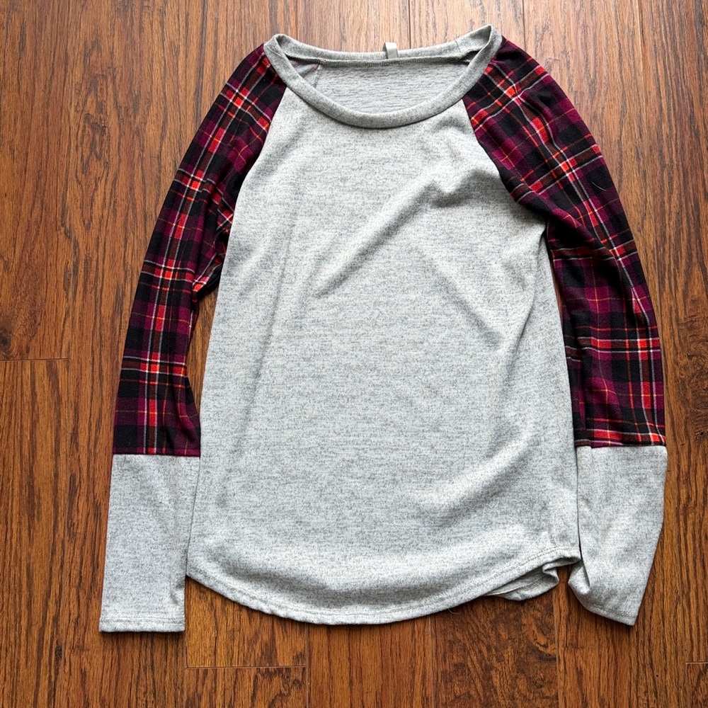 Acting Pro. Gray and Plaid Long Sleeve Shirt.